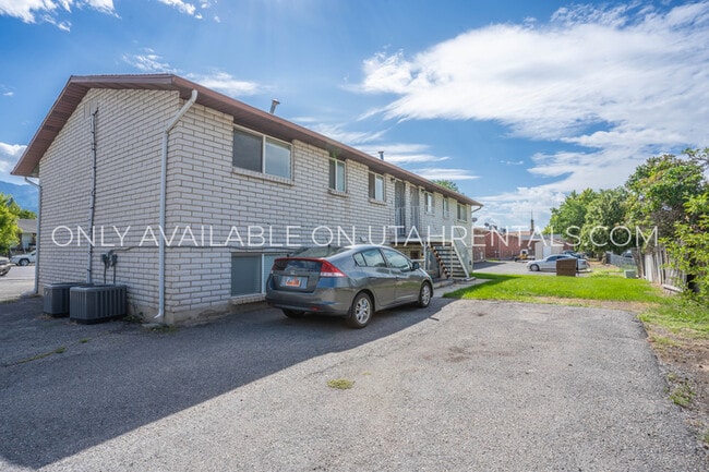 Photo - 1052 Virginia Cir