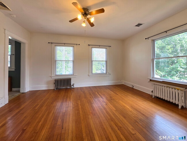 Photo - 805 Edgewood Ave