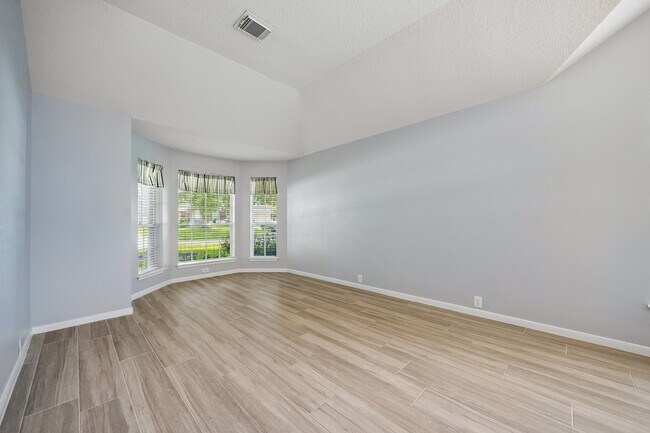 Photo - 1314 Deerbrook Dr