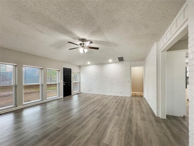 Photo - 2108 Shorewood Ln
