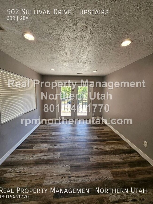 Photo - 902 Sullivan Dr Unit upstairs