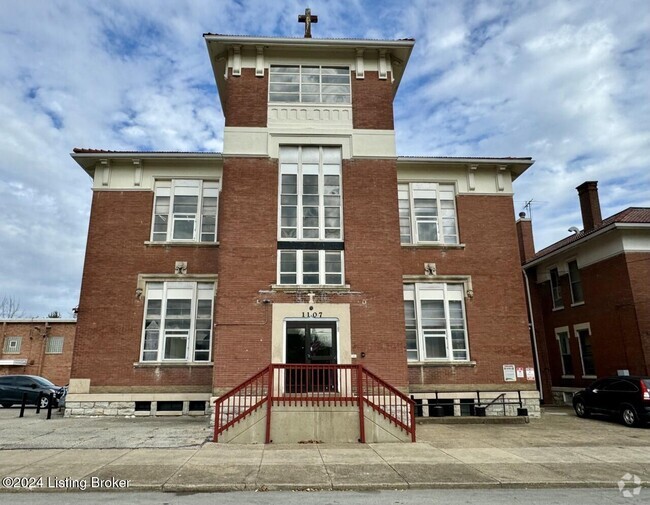 Building Photo - 1107 E Kentucky St Rental