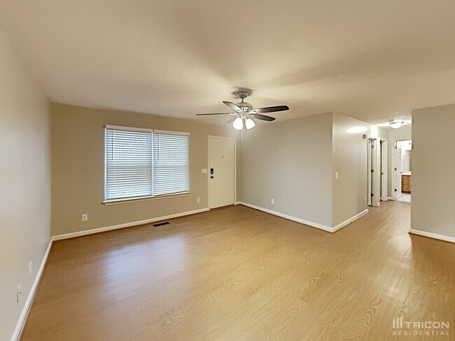 Photo - 712 Paige Ct