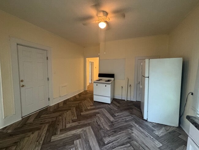 Photo - 622 Woodlawn Ave
