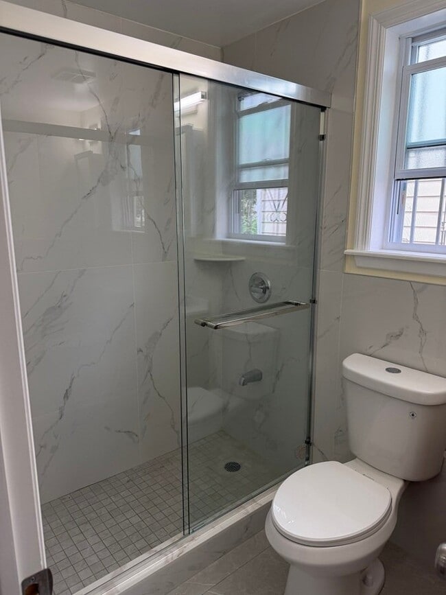 Photo - 108-25 171st St Unit FL1