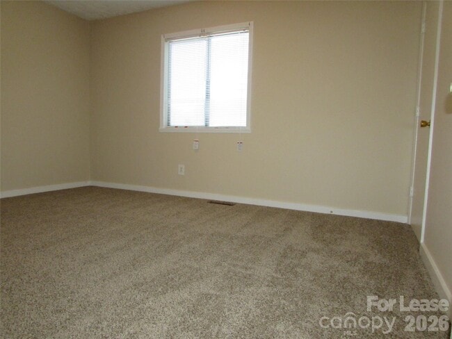 Photo - 1260 Fieldstone Rd