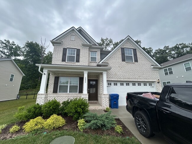 Photo - 1055 Ross Farms Blvd