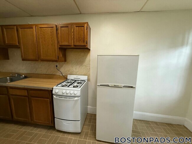 Photo - 53 Fellsway W Unit 14