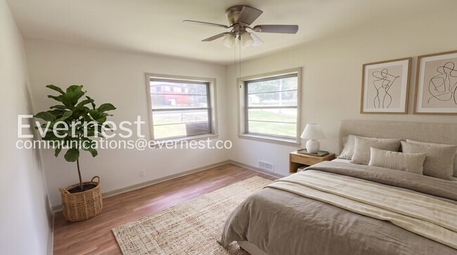 Photo - 905 Elizabeth Dr