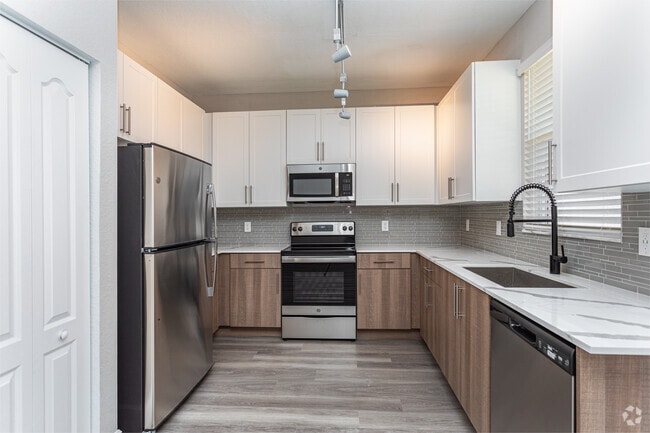 Botticelli 4BR, 3BA - 2087SF - The Falls of Portofino