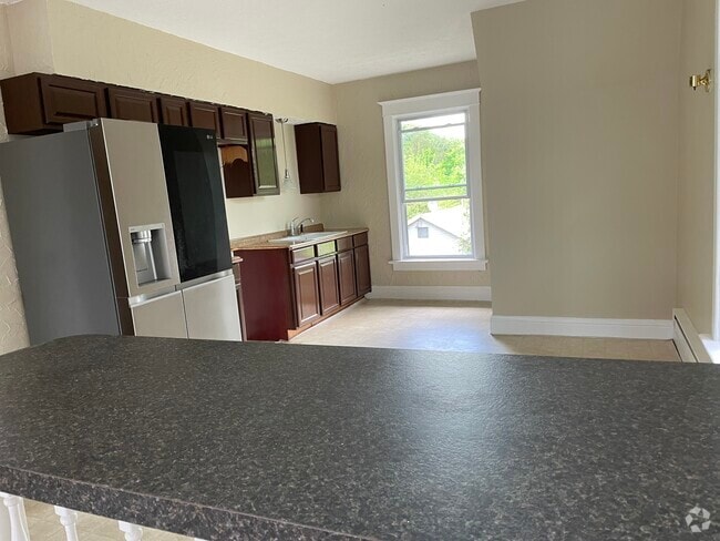 Building Photo - 1736 Portland Ave Unit upper Rental