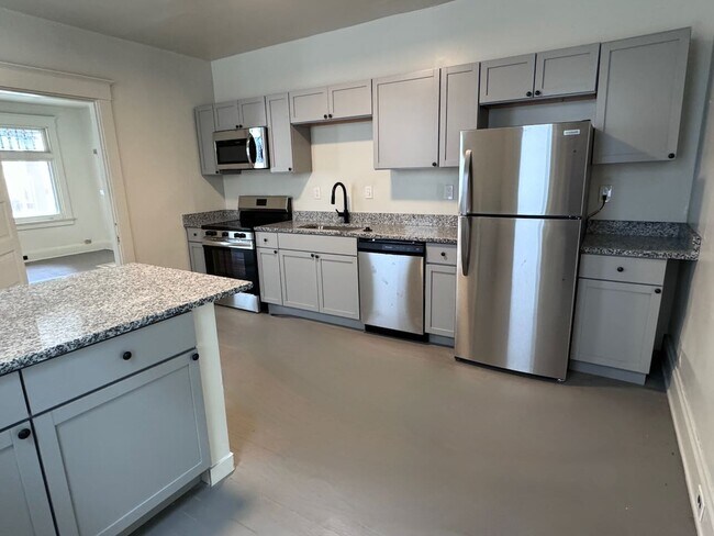 Photo - 2324 W Clifton Ave Unit 1