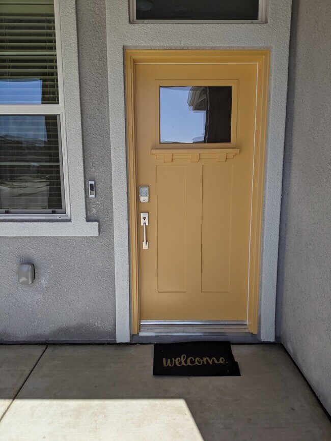 Prime location in Merced!