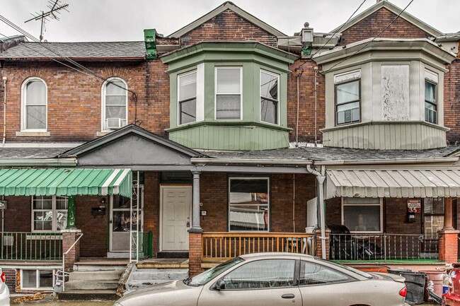 Updated 4 Bedroom 2 Bathroom (Oakland) - Updated 4 Bedroom 2 Bathroom (Oakland) House