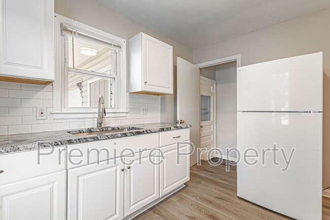 Photo - 10516 E 26th St S