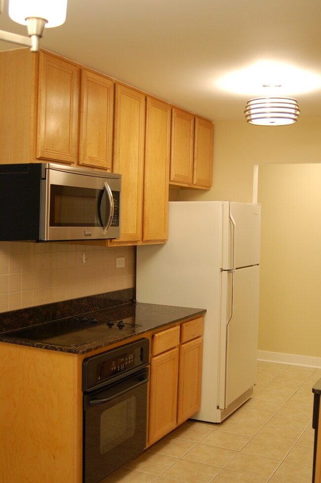 Photo - 870 E Old Willow Rd Unit 249