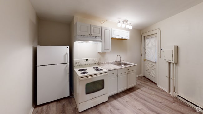Building Photo - 10 Belchertown Rd Unit 27 Rental