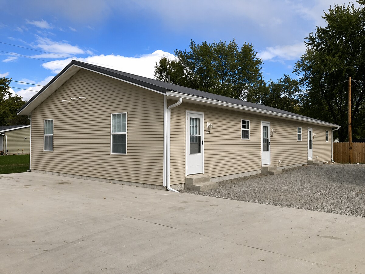 321/323/325 S Merchant - 321/323/325 S Merchant Unit 321 S Merchant