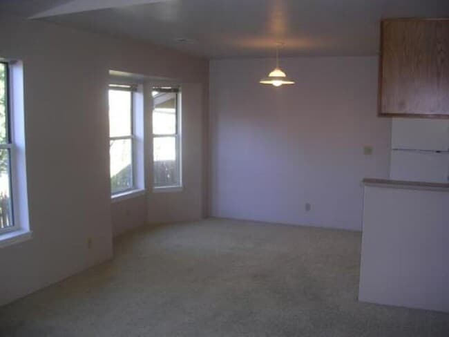 Photo - 477 Scenic Dr