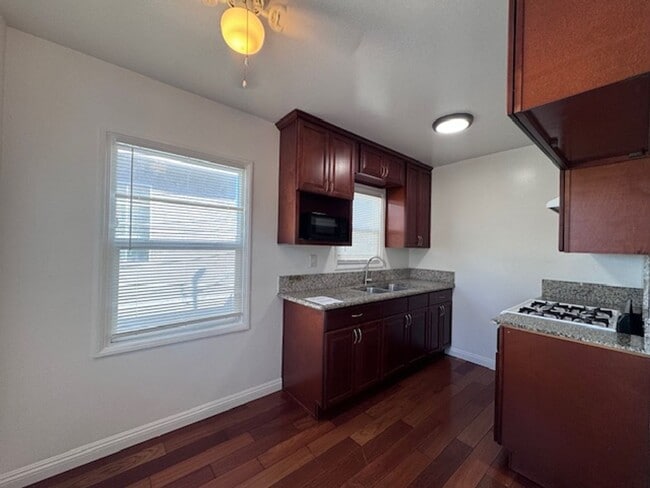 Building Photo - 2616 E Spaulding St Unit 1