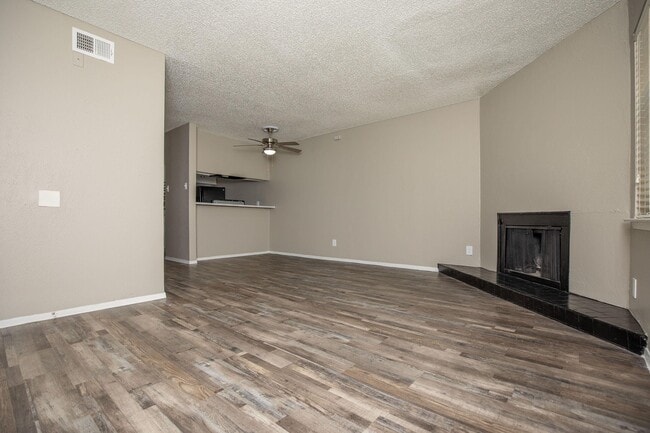 Photo - Toscana Apartments