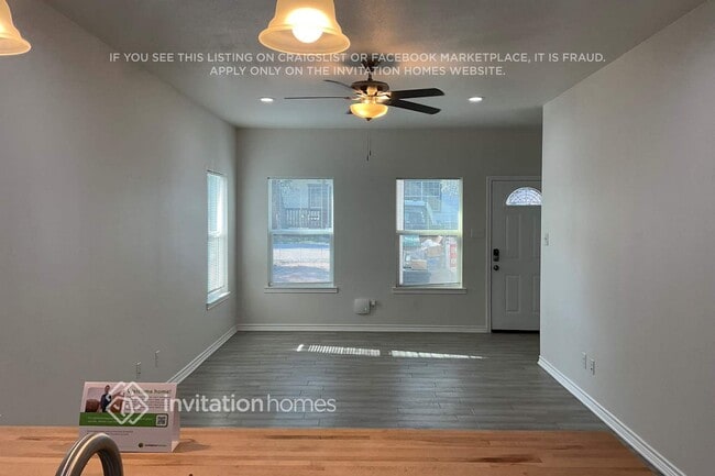 Photo - 318 Shady Bluff Dr