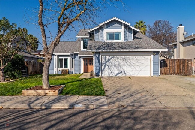 Building Photo - 833 Mackilhaffy Dr