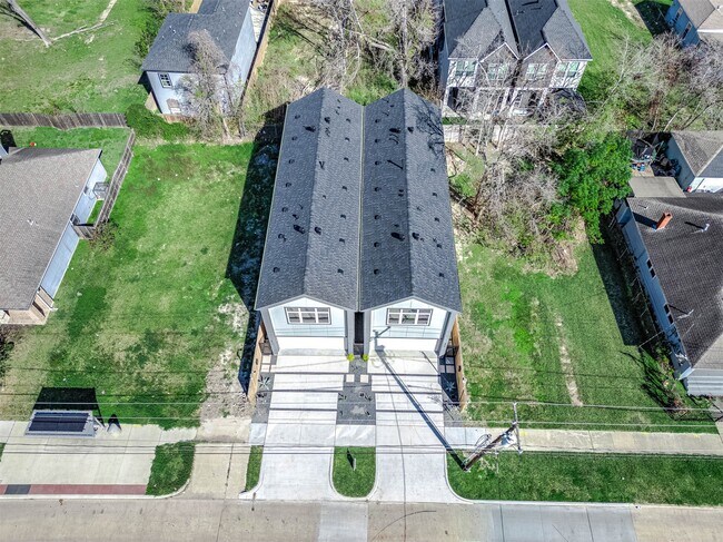 Photo - 3411 McGowen St