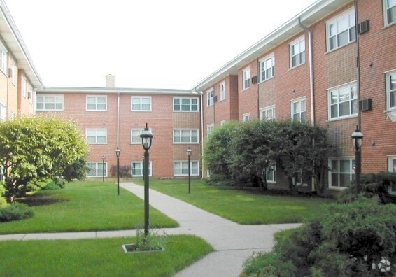 Building Photo - 2349 W Jarvis Ave Rental