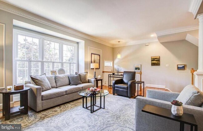 Photo - 9936 Foxborough Cir