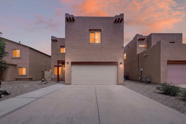 Building Photo - 624 Torretta Dr SW