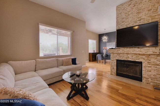 11979 N Labyrinth Dr