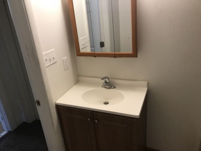 Photo - 945 E 3rd St Unidad walk out bsmt