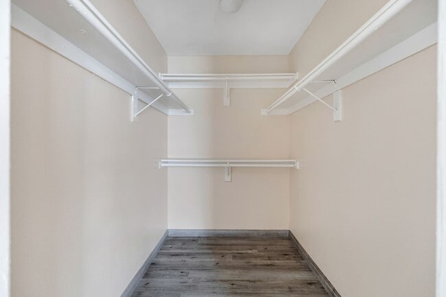 Photo - Country Creek Apartments