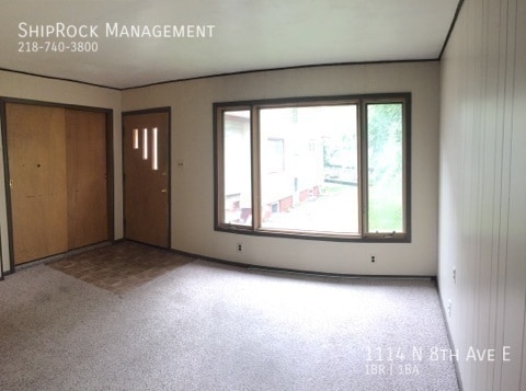 Photo - 1114 N 8th Ave E