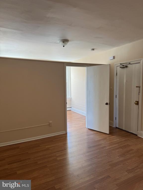 Photo - 13 W Union St