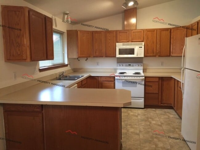 Photo - STATUS: AVAILABLE | R142C | $1995