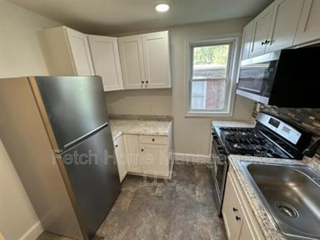 Photo - 740 S Queen St