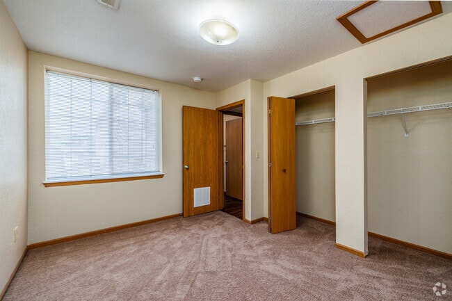 3BD, 2BA - 1200SF - Bedroom 1