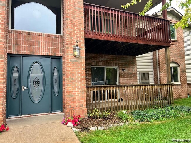 Building Photo - 2224 Touchdown Ct Unit 4