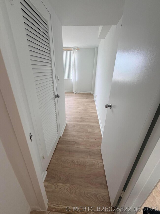Photo - 9195 Collins Ave Unit 913