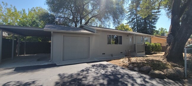 Photo - 2891 Alfreda Way