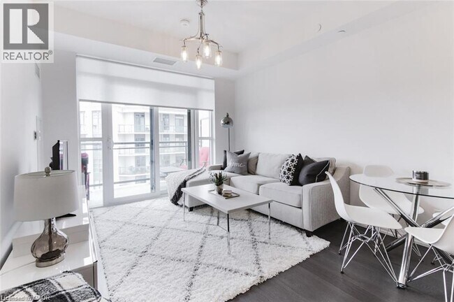 Photo - 155 Caroline St S Unité 1710