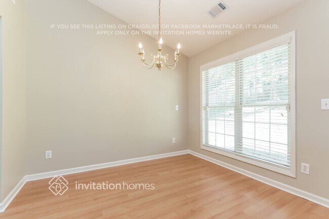 Photo - 2825 Maple Vista Ln SW