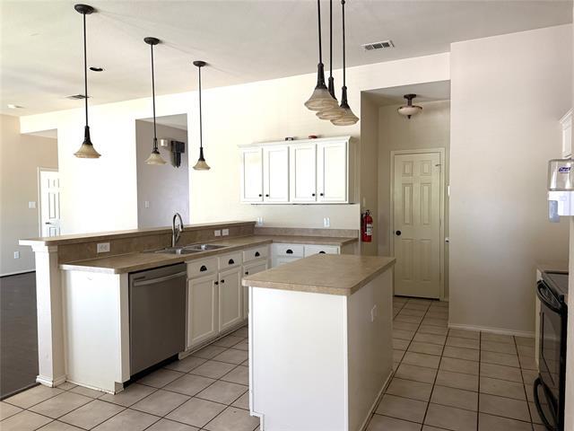 Photo - 2406 Hillside Dr