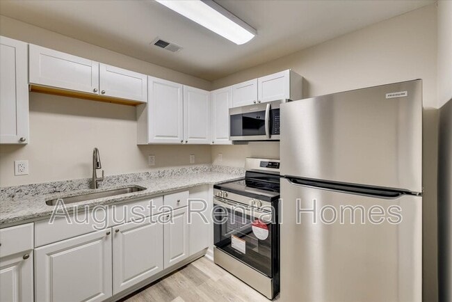Building Photo - 42 Conifer Ct Rental