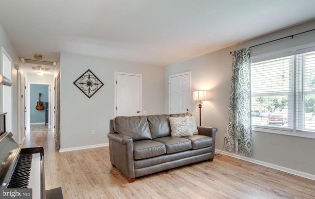 Photo - 10121 Cheswick Ct