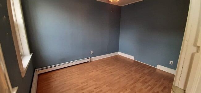 bedroom - 380 2nd St Unit Apt 3A