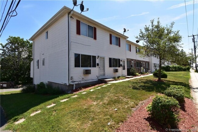 Photo - 581 Highland Ave Unit APT 3