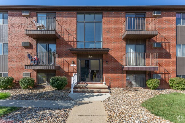 Rolling Meadows - Orrville, OH | ForRent.com